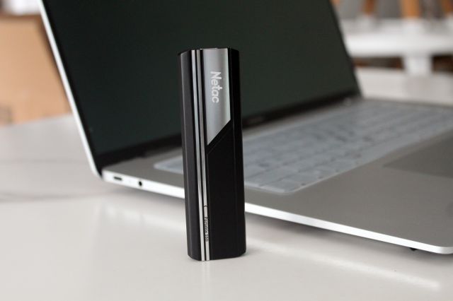 朗科移动固态硬盘ZX10：高达1050MB/s的速度，性能大提速