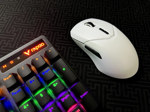 轻的不像实力派！雷柏VT9PRO双模无线游戏鼠标！