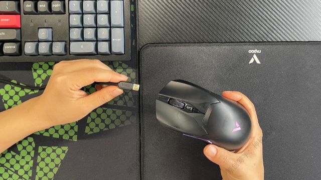 无线疾速，无感延迟的游戏利器-雷柏VT3S双模RGB游戏鼠标走心分享