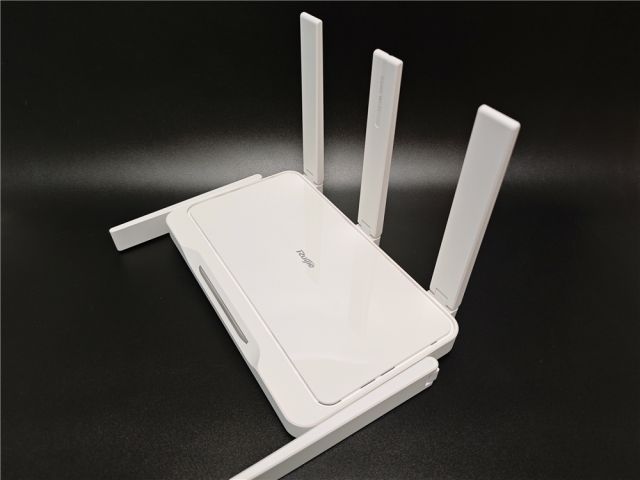 锐捷雪豹，百元价位电竞路由器，为您开启专属游戏WiFi
