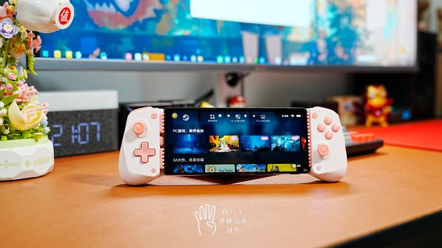 完美跨界，通吃XBOX、PS、Steam、NS四大主流游戏平台的盖世小鸡X5 Lite拉伸游戏手柄