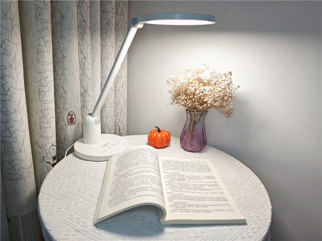 书客SKY护眼台灯开箱体验：照亮学习之路，守护双眼健康